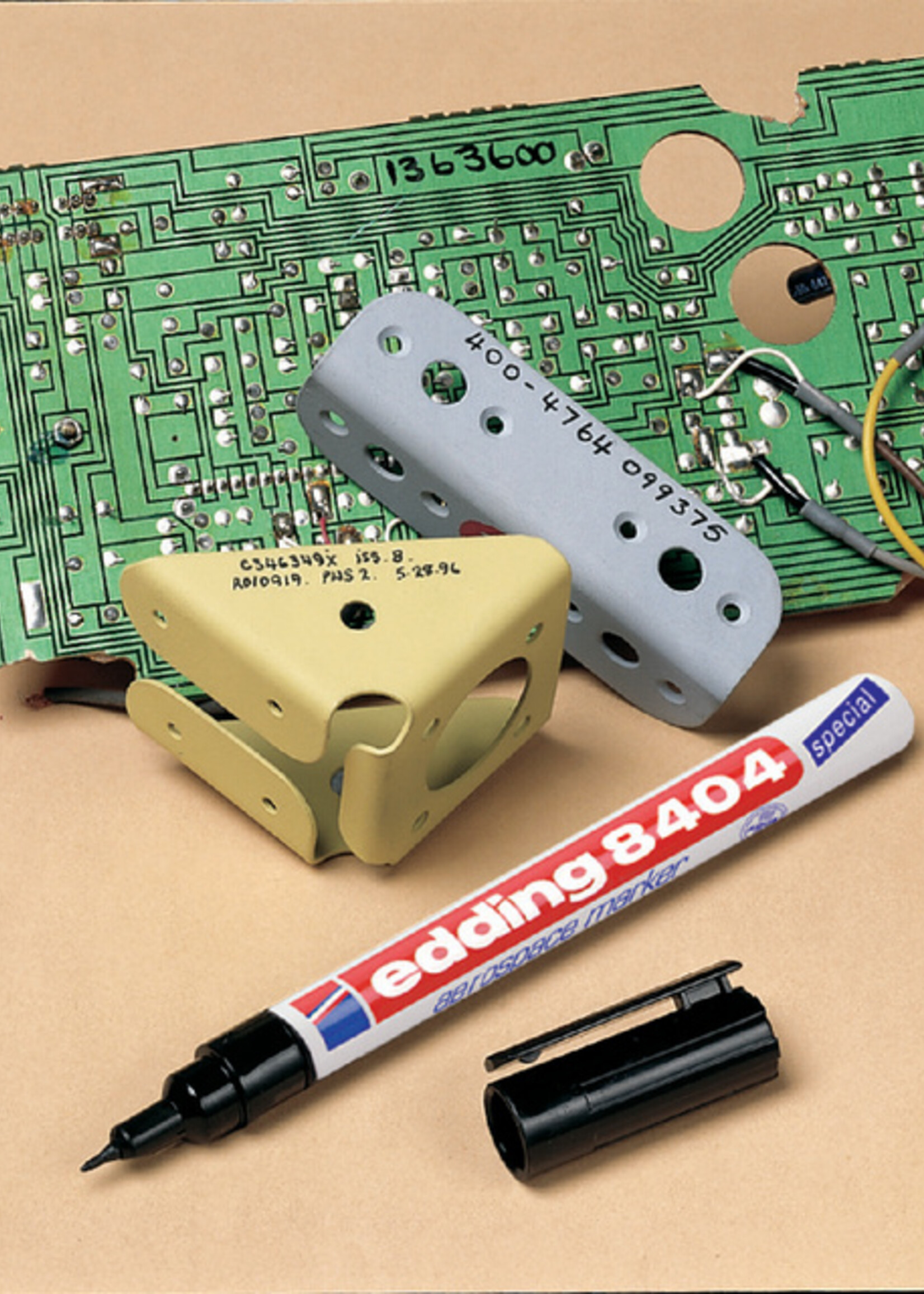 edding Marqueur edding 8404 aérospatial ogive 0,75mm noir