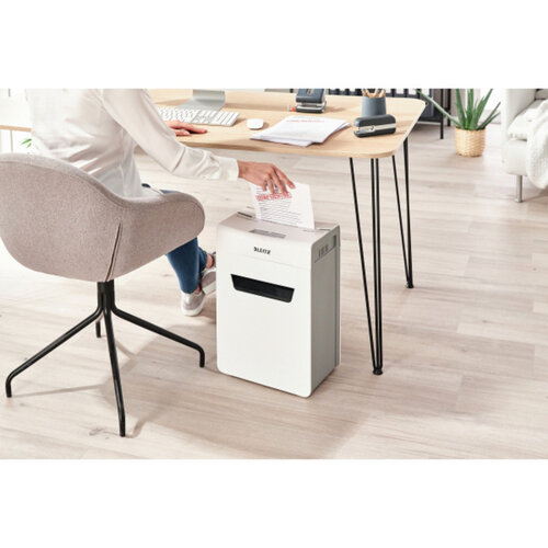 Leitz Papiervernietiger Leitz IQ Protect Premium 10X P4 snippers