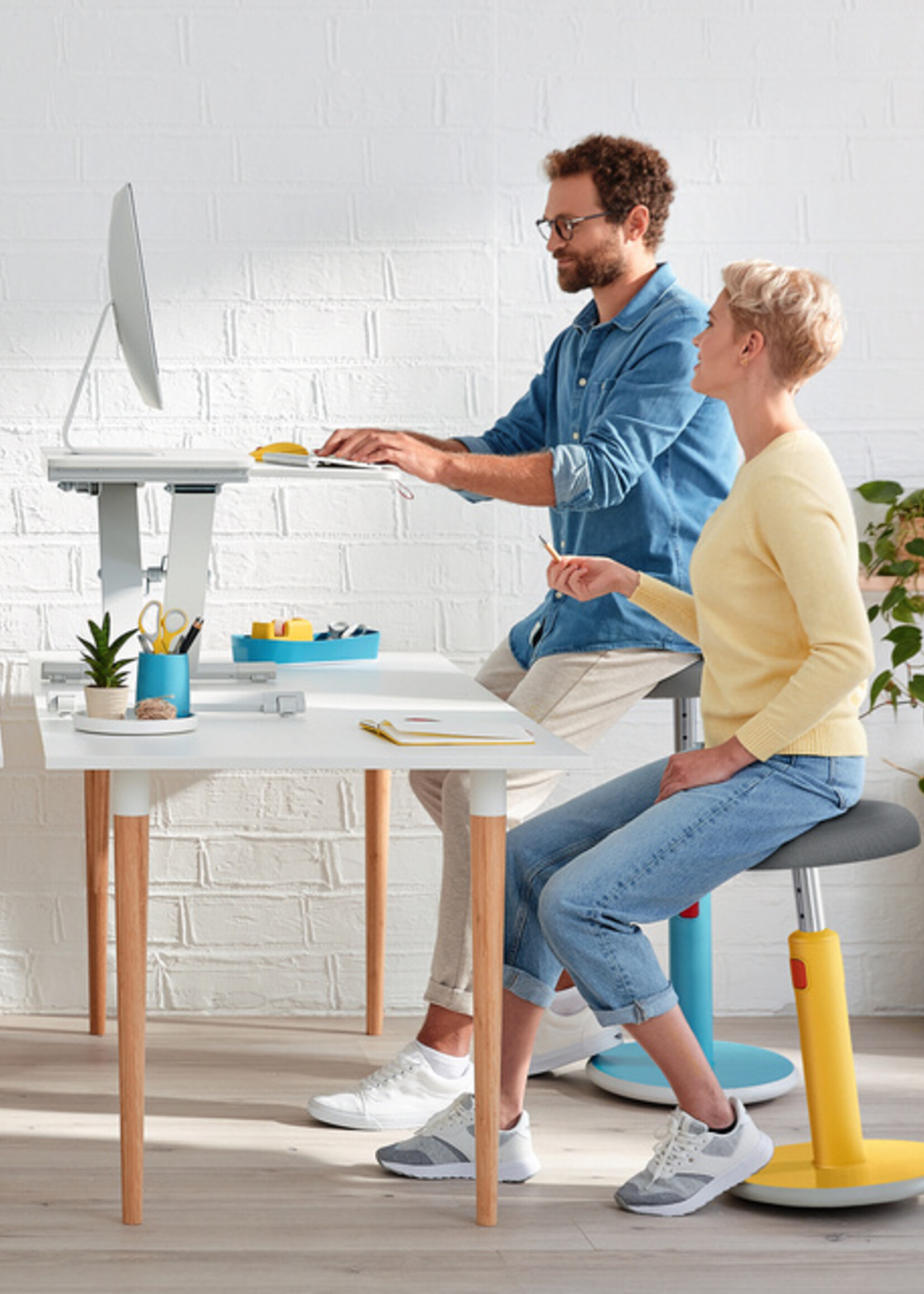 Leitz Zit-sta bureau Leitz Ergo Cosy met schuiflade