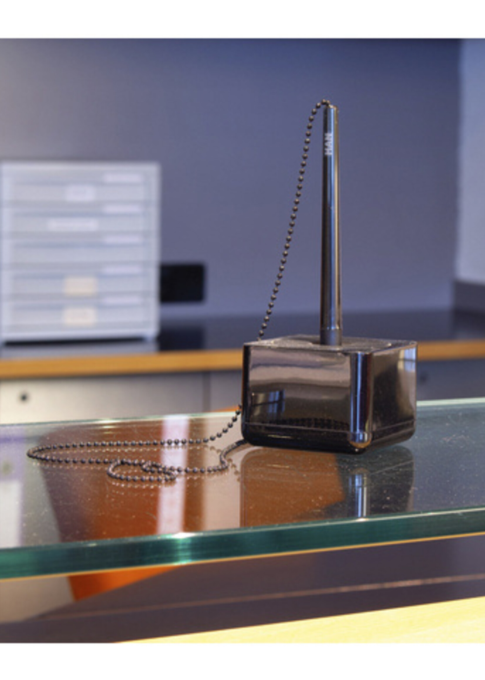 Han Baliebalpen Han iLine met ketting en standaard zwart