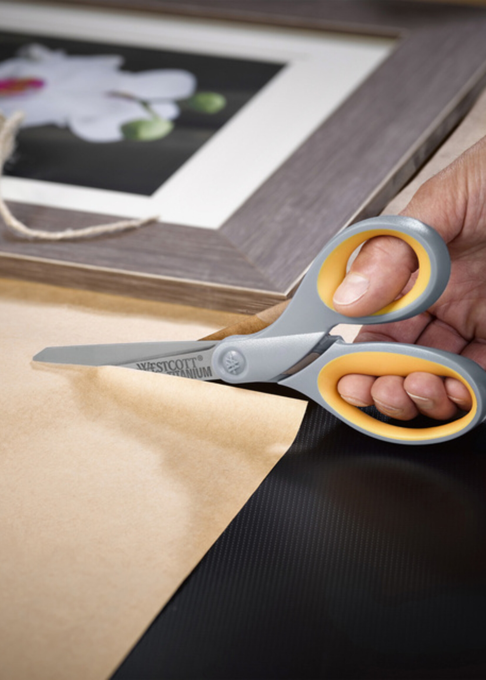 Westcott Ciseaux Westcott 210mm Titane avec Softgrip