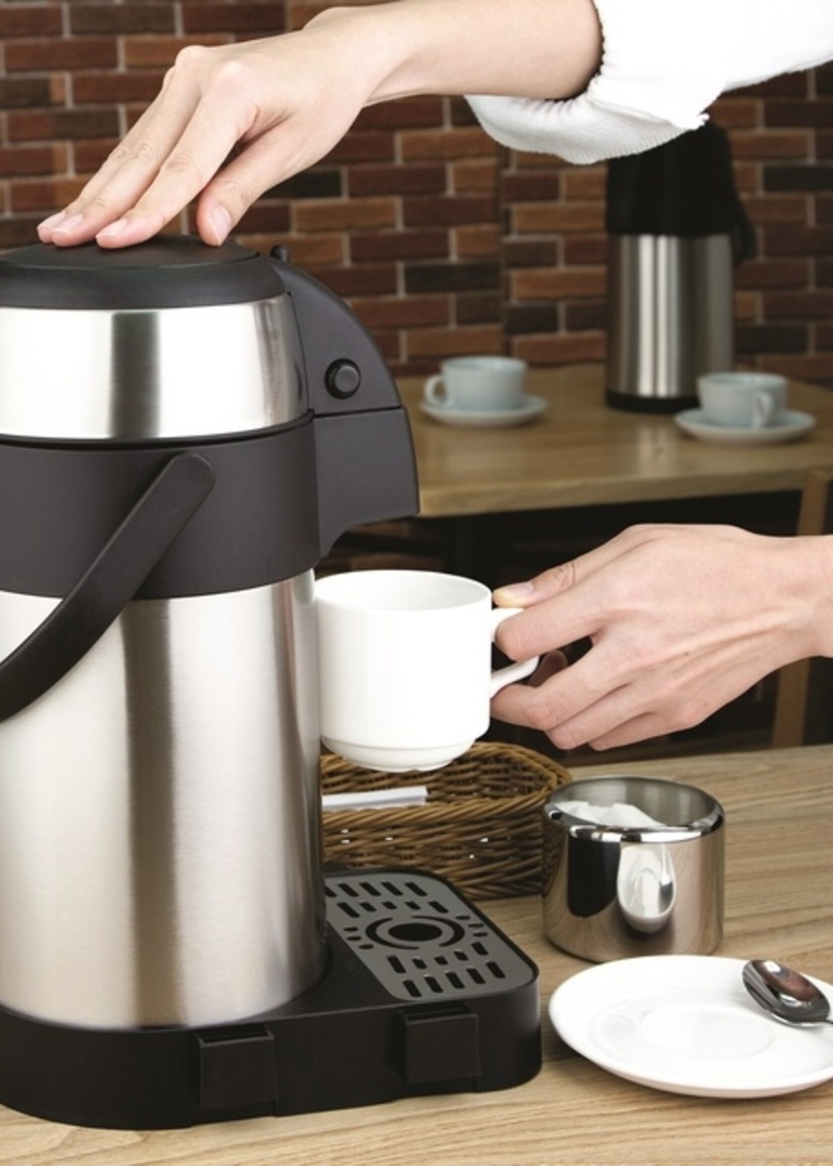 Olympia Pot isotherme Olympia avec pompe 2,5L inox