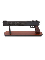  HELLSING - Jackal - ARMS 13mm Auto Anti-Freak Combat Pistol