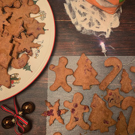 Gluten free Christmas Cookies with Cranberries & Cinnamon