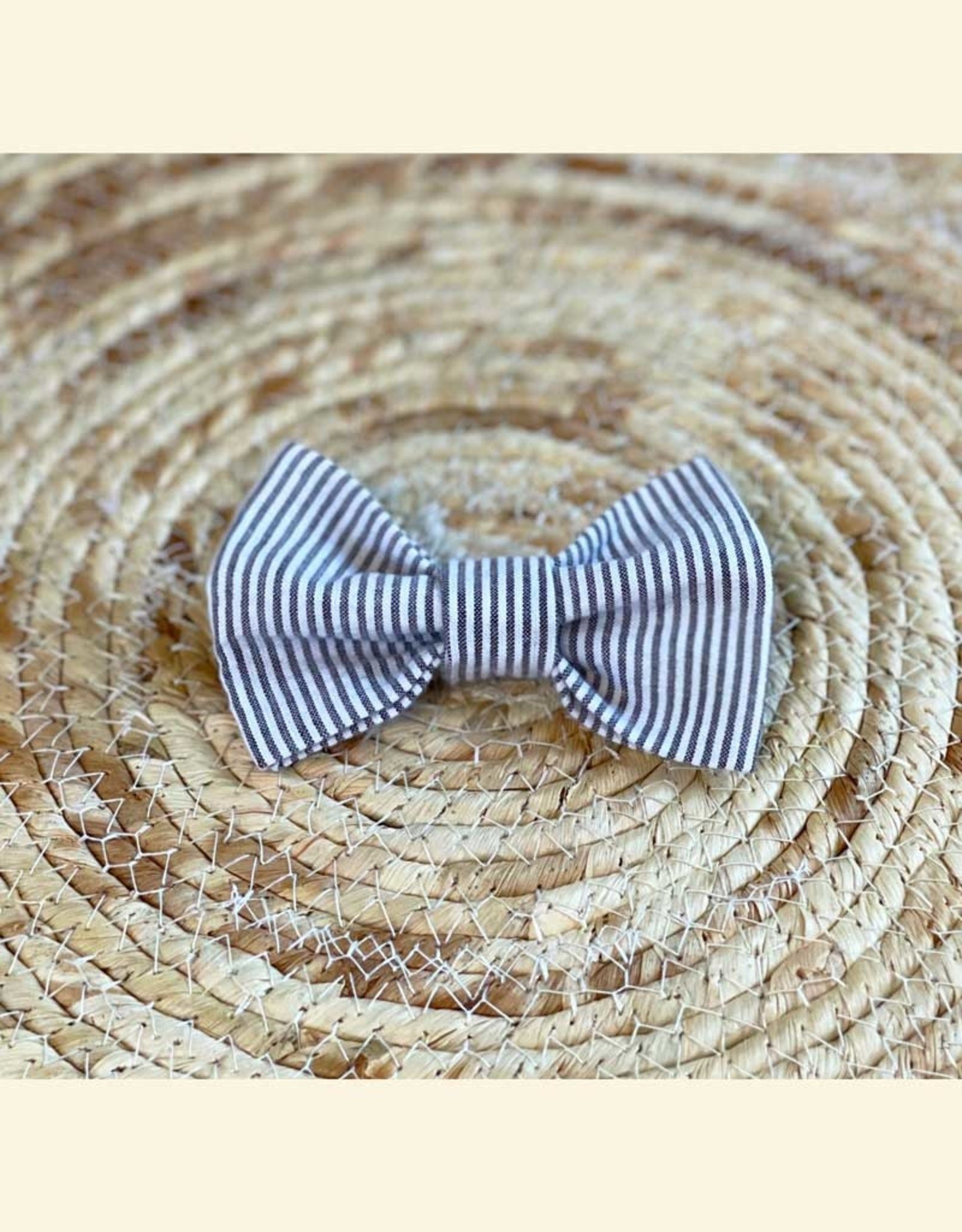 Bow Tie | Gray Blue Stripes