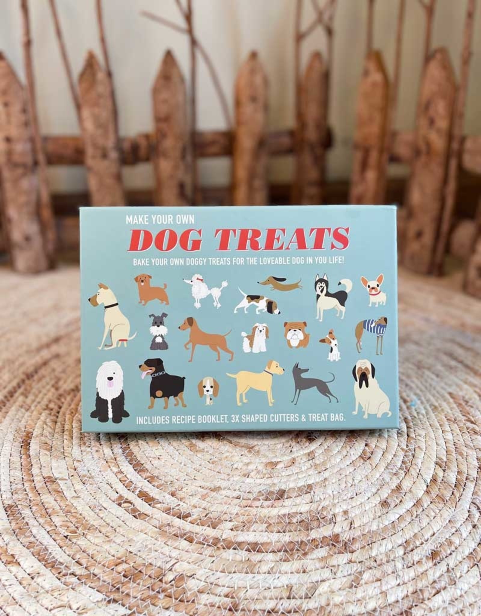 Make Your Own Dog Treats | DIY-kit met receptenboekje, koekjesvormen en opbergzakje