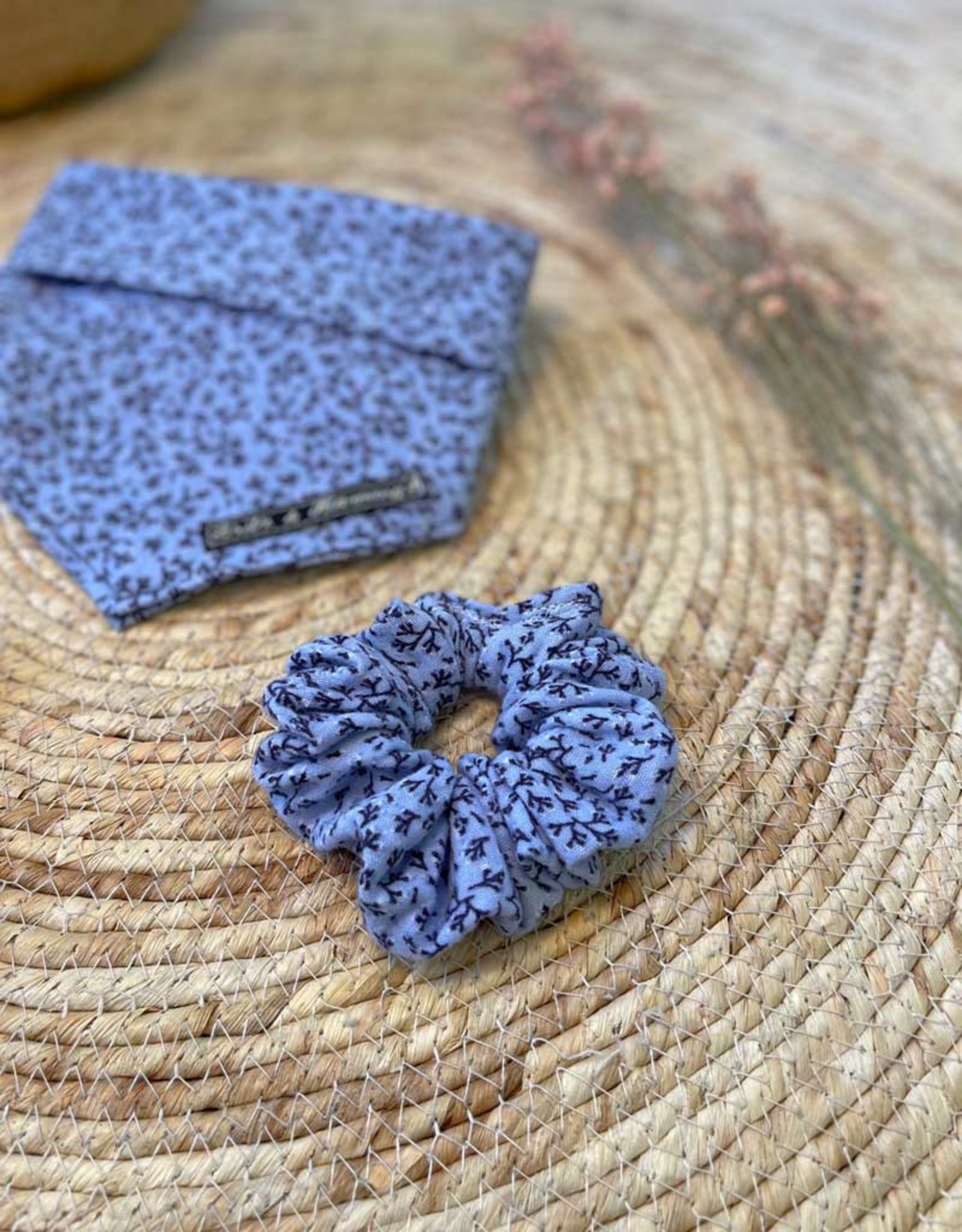 Scrunchie | Flower Twigs Blue