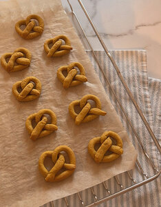 Pretzels met Kurkuma | Vegan & Glutenvrij