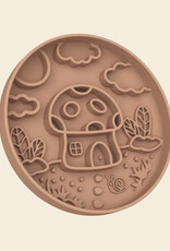 Mushroom Cottage | slow feeder