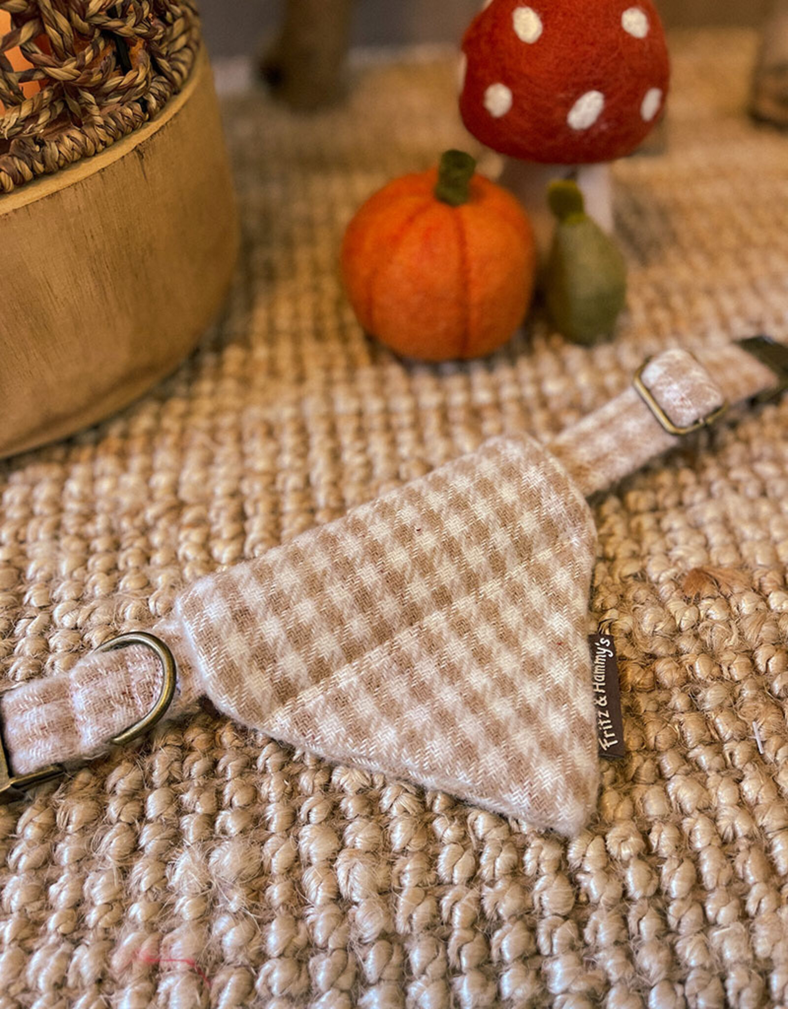 Slip-On Bandana | Oatmilk Check