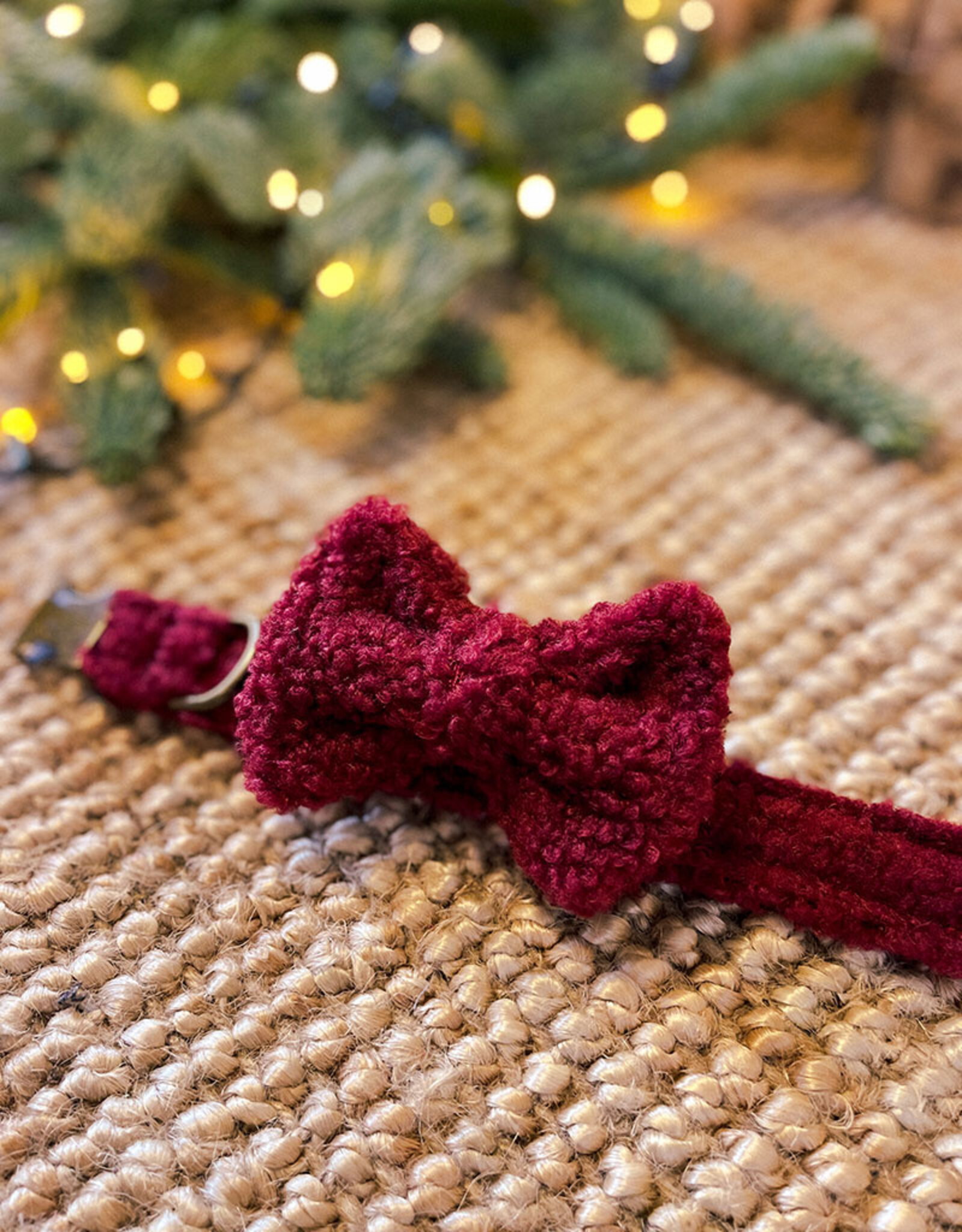 Bow Tie | Cranberry Cuddle