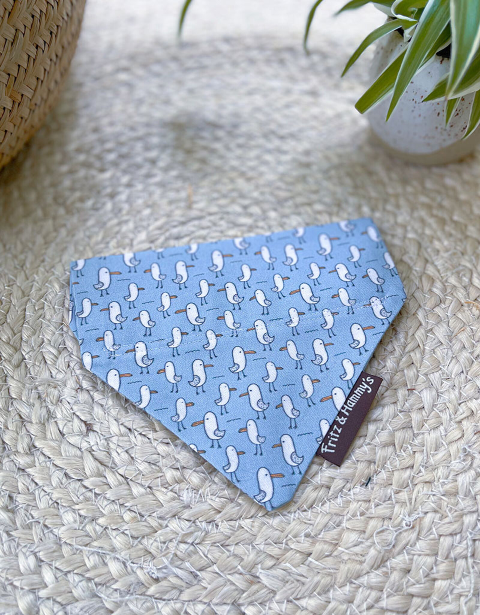 Slip-On Bandana  | Salty Paws Seagulls | zeemeeuw print