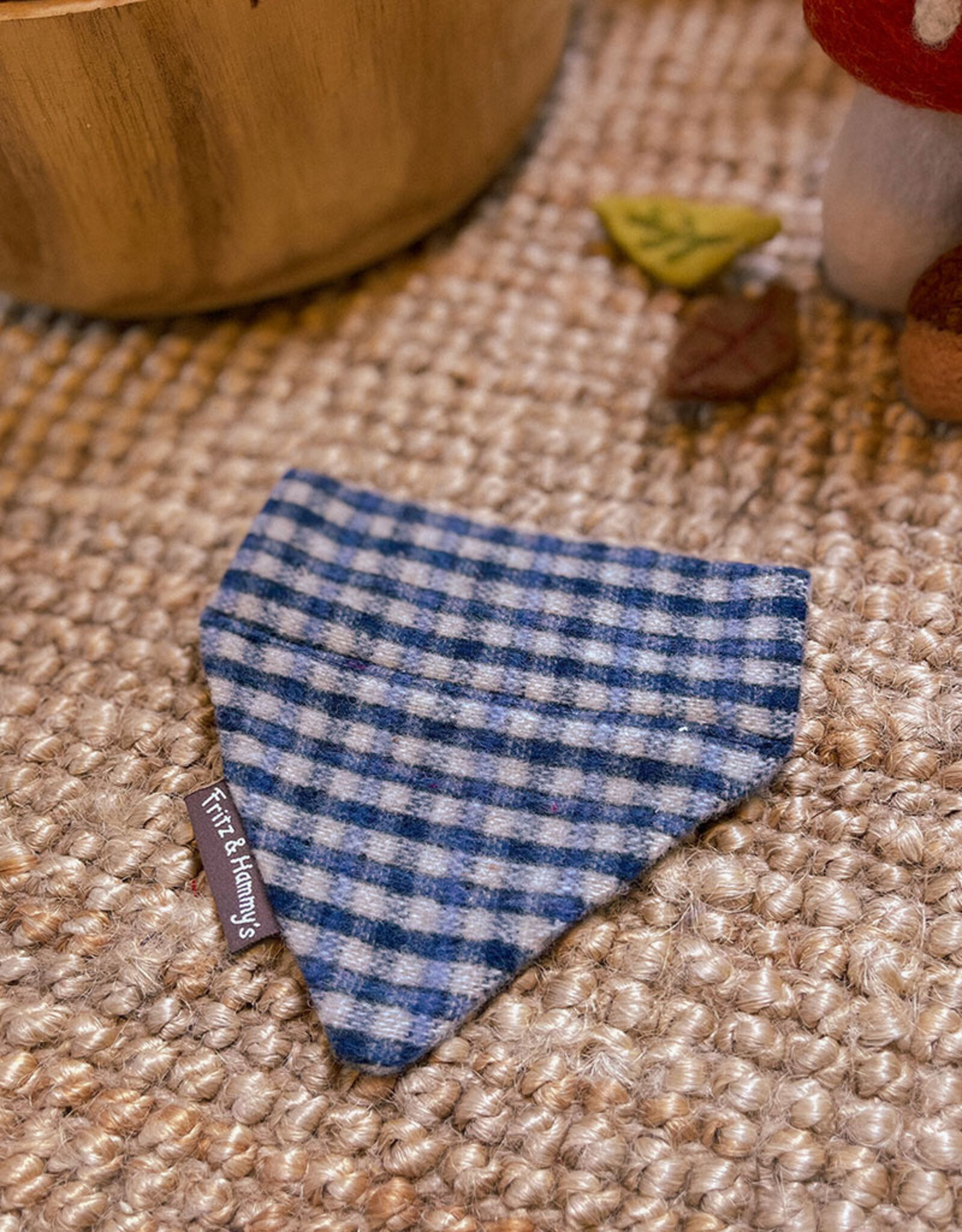 Slip-On Bandana  | Blueberry Muffin | blauw wollen ruitje