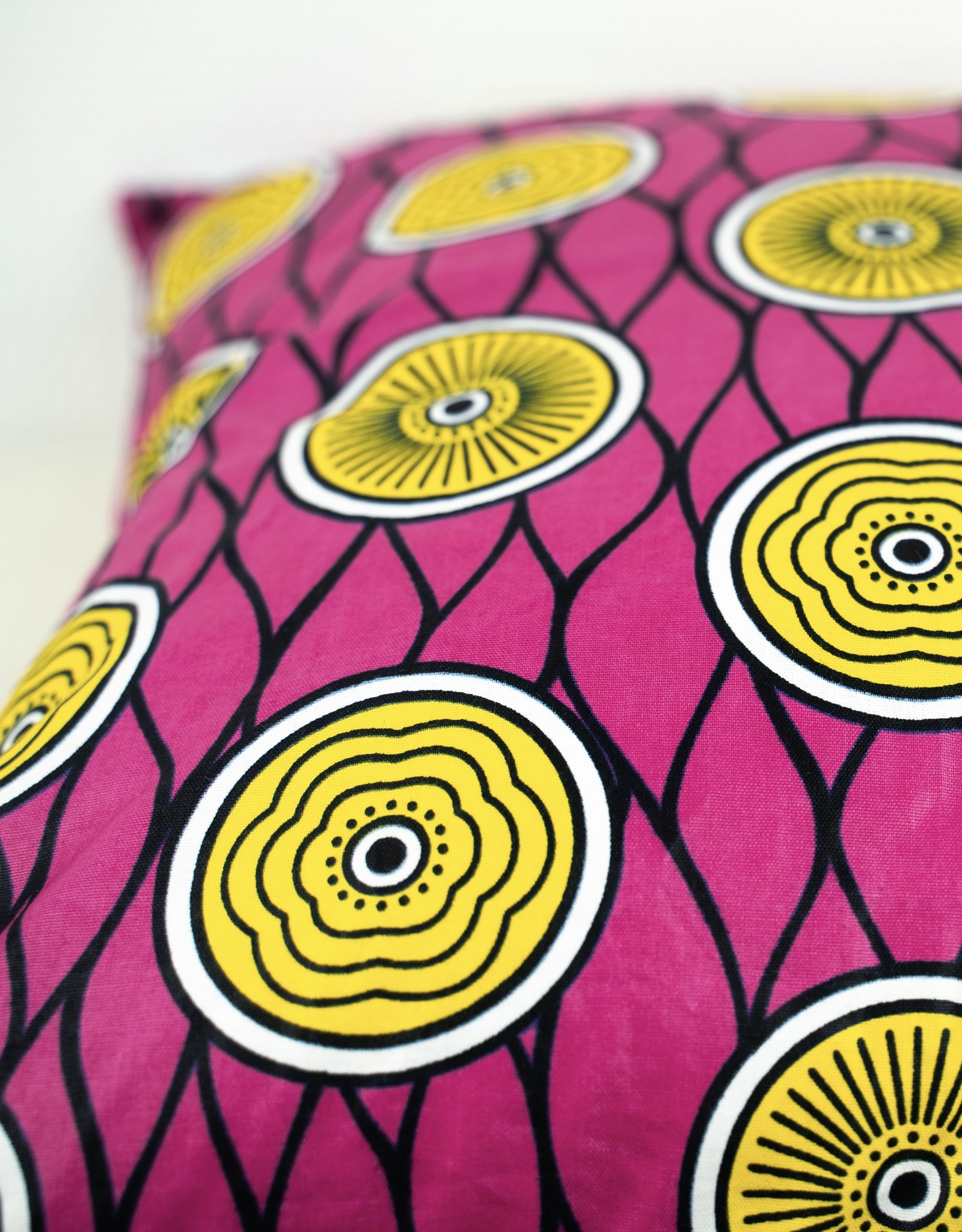 Maisha.Style Wax fab cushion cover - pink