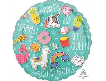 Lama Celebration Selfie - A18"/45cm