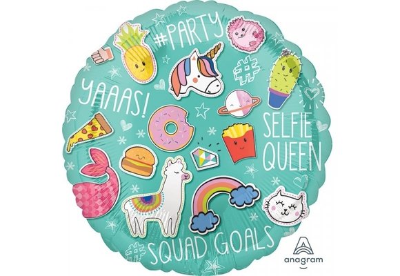 Lama Celebration Selfie - A18"/45cm