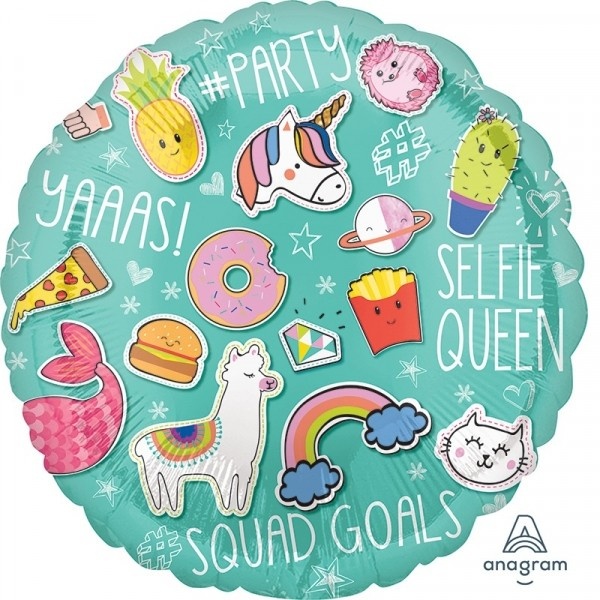 Lama Celebration Selfie - A18"/45cm