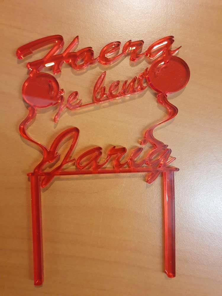 LS - TAARTSTEKER -  KUNSTSTOF - 17,5x 12,5cm