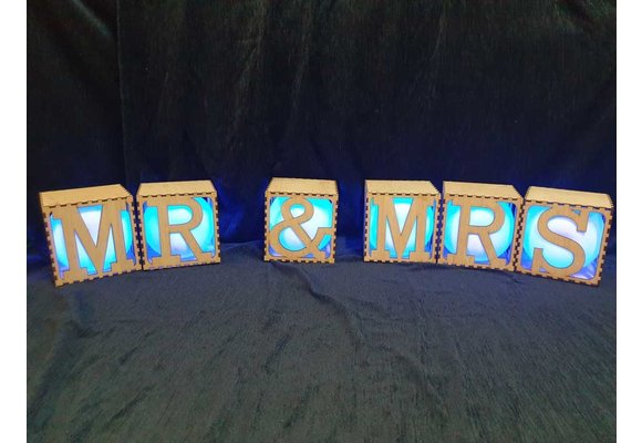 LS - LetterbloK - CUTOUT MR & MRS - 15 x 15cm