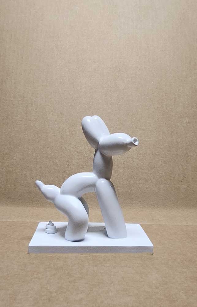 Balloon Dog - Pooping - White
