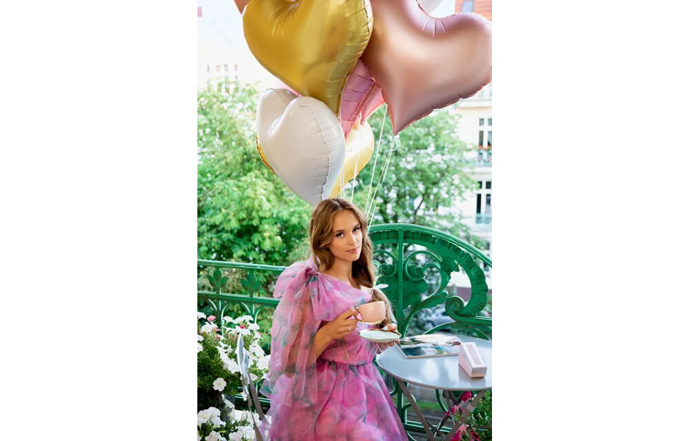 Elegant Heart - Gold - 29 inch