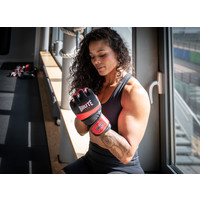 Brute MMA Boxhandschuhe - Weiches Polyester - Schwarz & Rot Brute Brute MMA Boxhandschuhe - Weiches Polyester - Schwarz & Rot