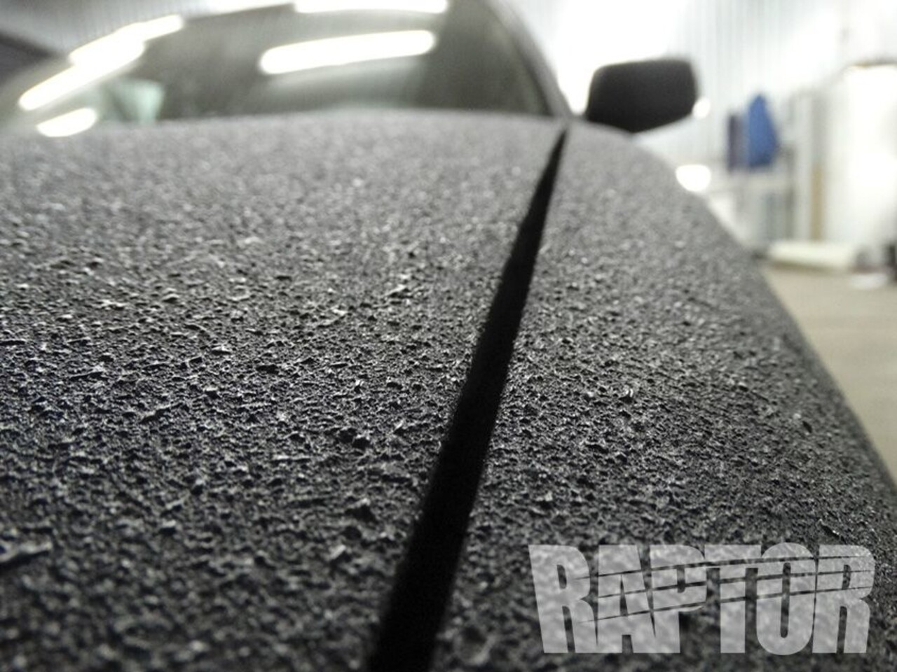 Raptor Liner 1 Flaschen Kit Schwarz (948ml) Raptor Liner 1 Flaschen Kit Schwarz (948ml)