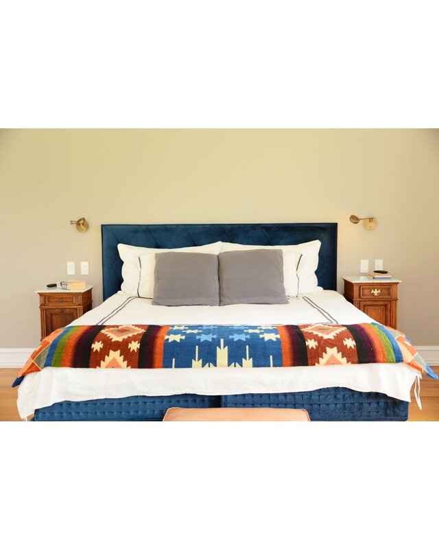 EcuaFina Alpaca Native Decke - Doppelseitige Drucke – niederländisches/einheimisches Design – FairTrade & authentisch - Quilotoa - Blau