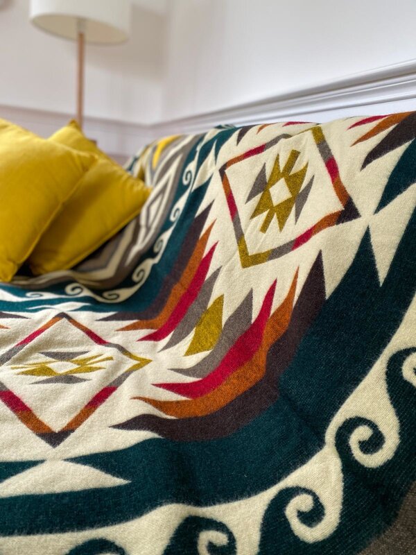 EcuaFina Alpaca Native Blanket - Western design - XL Native Plaid - Aztec - Cayambe - Dark green