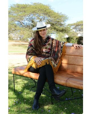 EcuaFina Poncho Driehoek Geel
