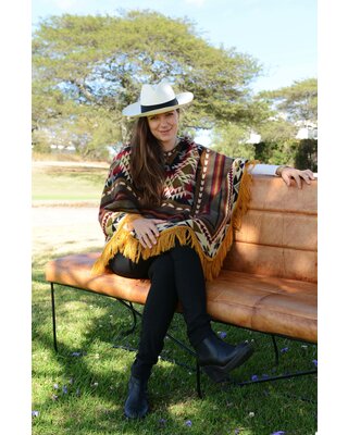 EcuaFina Poncho triangulaire jaune