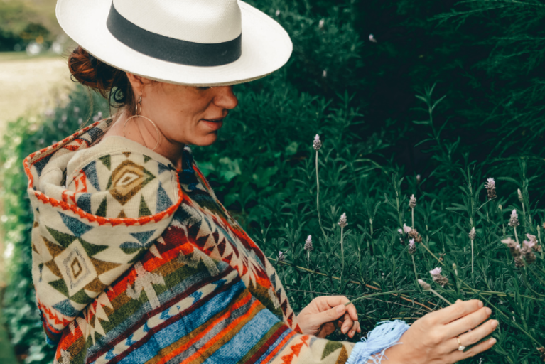 EcuaFina Poncho triangulaire bleu