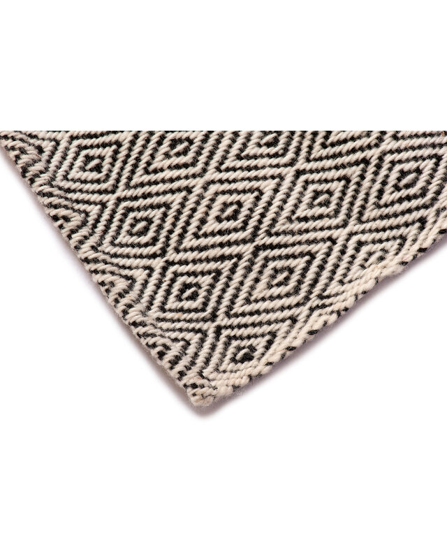 EcuaFina Wool Rug Aztec - Southwestern - Ethnic Design - Black and White diamond design - Small rug