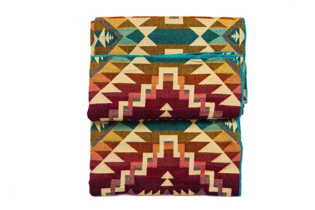 EcuaFina Alpaca Native Deken - Dubbelzijdige prints  - FairTrade & Authentiek - Chimborazo - Roze