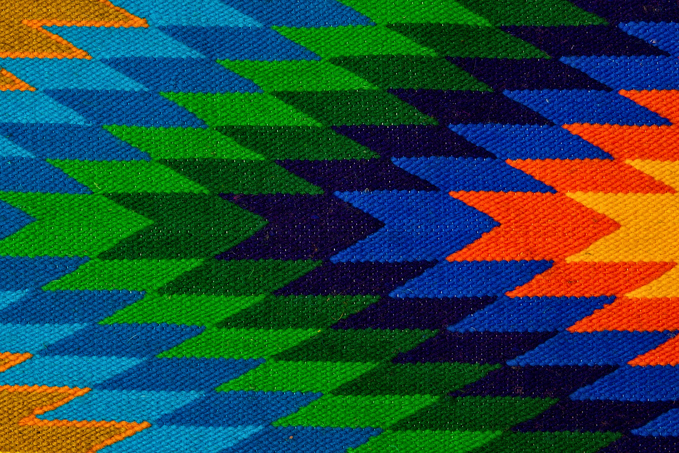 EcuaFina Wollteppich Aztekisch 170 cm x 115 cm - Dutch Design - Ecuadorian Production - 100% Wool