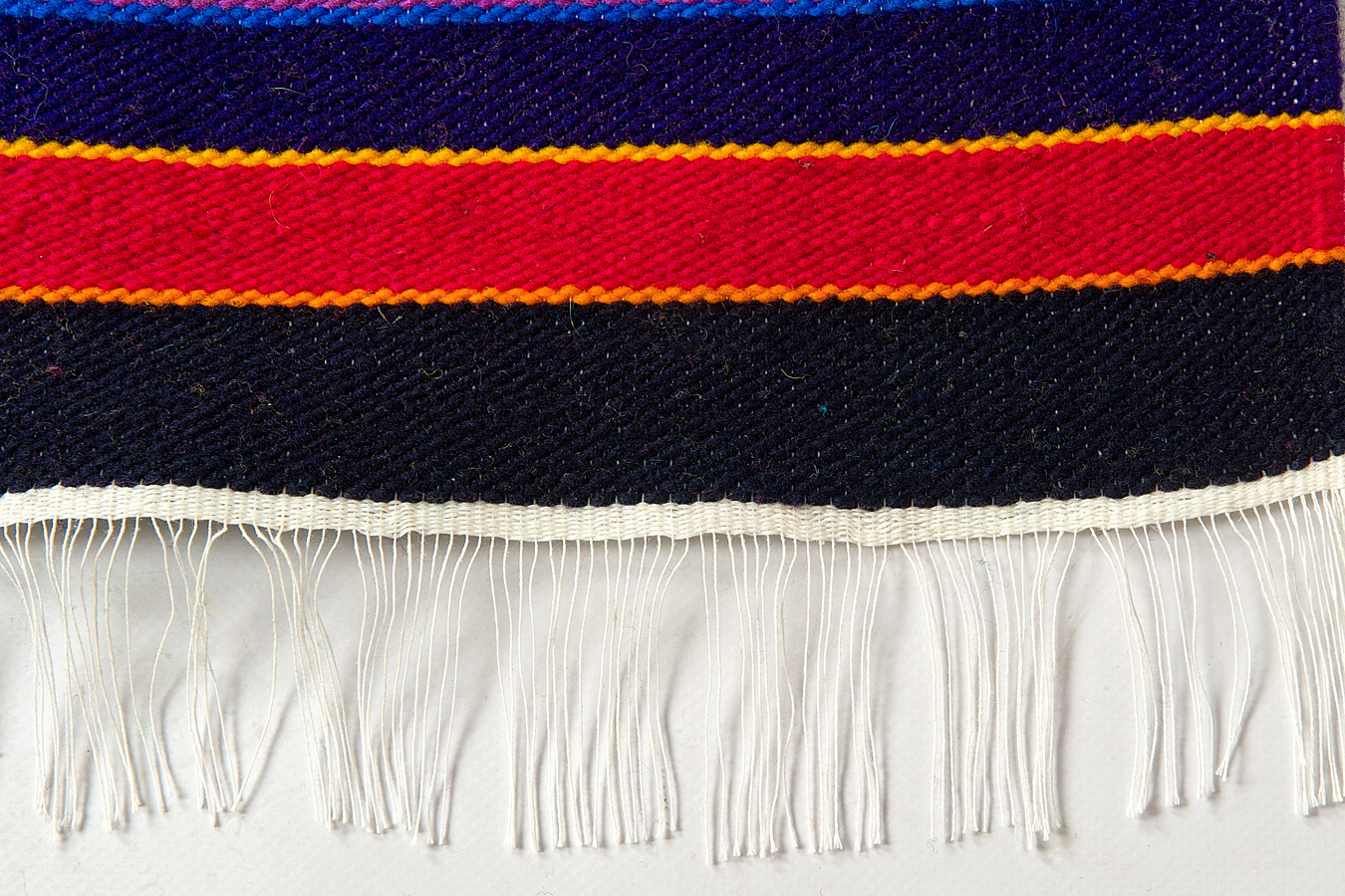 EcuaFina Tapis aztèque en laine 170 cm x 115 cm - Motifs ethniques - production équatorienne - 100% laine
