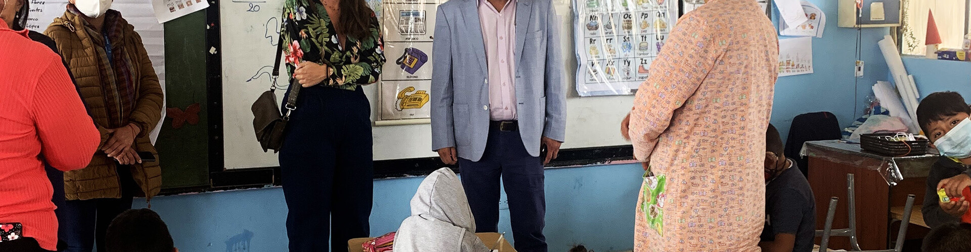 EcuaFina sponsert die Antonio de Ulloa Schule in Puembo, Ecuador