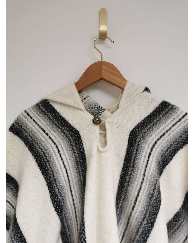 EcuaFina Poncho Elena Grey