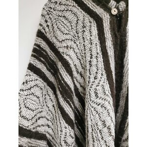 EcuaFina Poncho Elena Brown