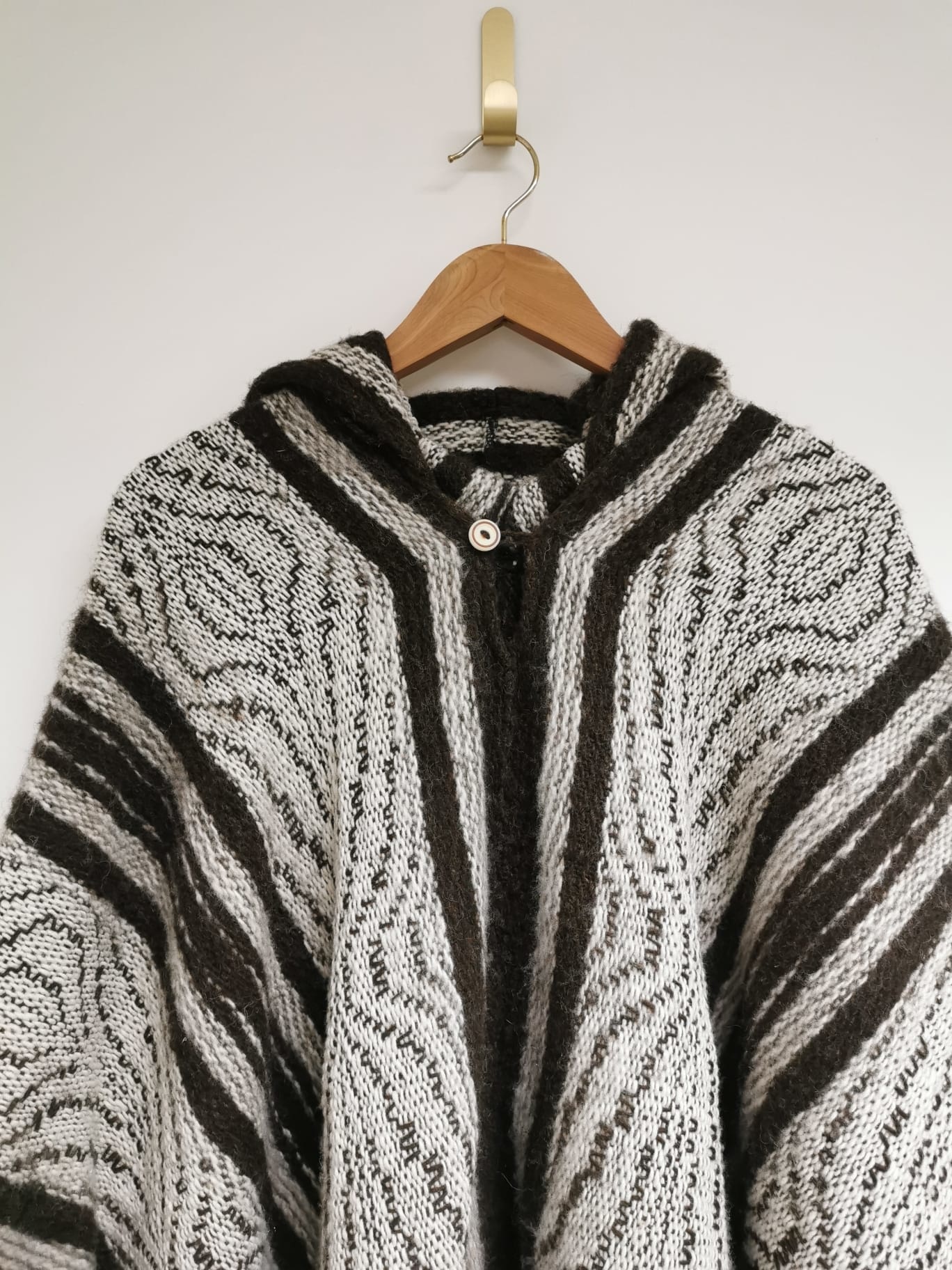 EcuaFina Poncho Elena Bruin