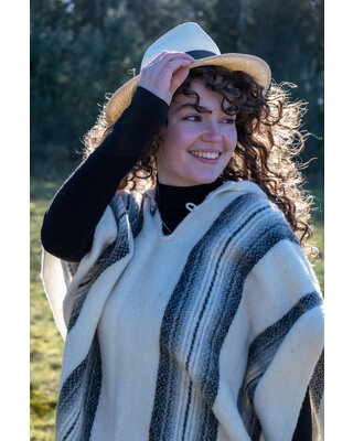 EcuaFina Alpaca Poncho Elena Grey