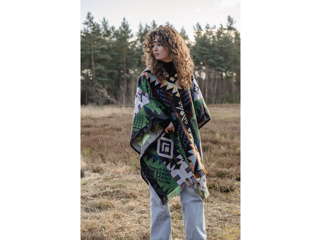 EcuaFina Alpaca Poncho Waorani Green