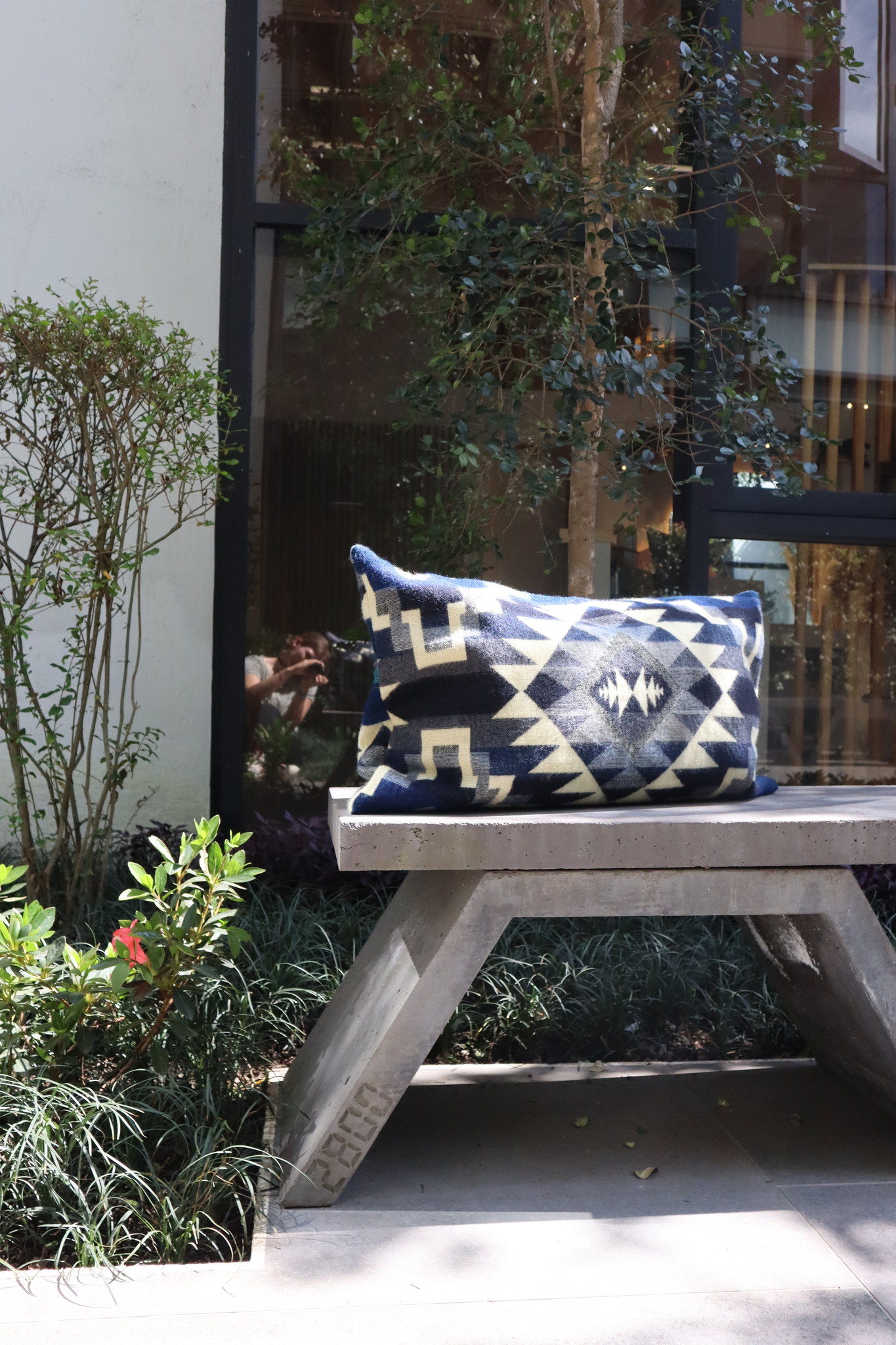 EcuaFina Cushion 60 x 40 cm - double-sided Chimborazo Black - including duck feather inner cushion
