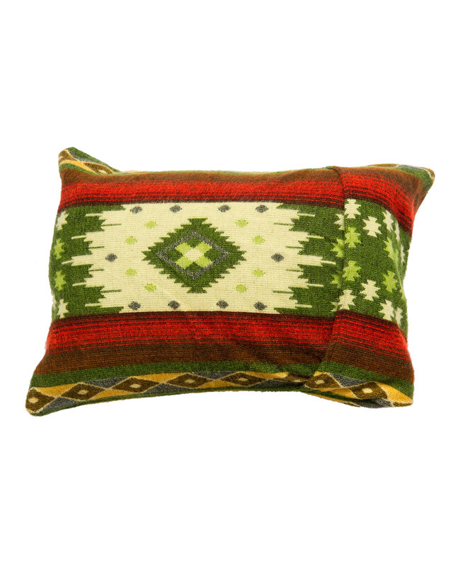 EcuaFina Kussen 60 x 40 cm - dubbelzijdig Quilotoa groen - inclusief binnenkussen van eendenveren