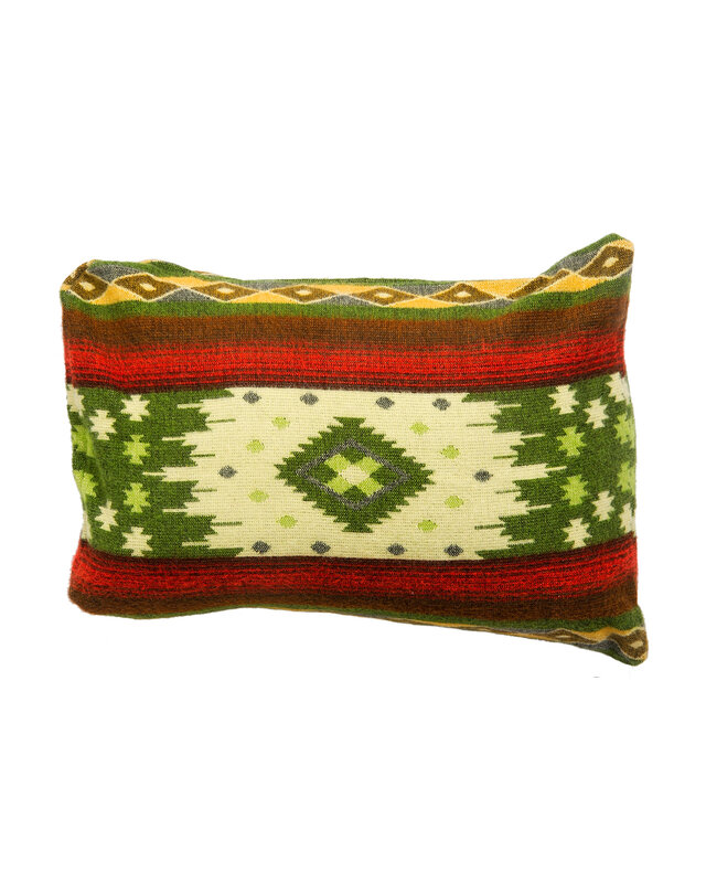 EcuaFina Coussin 60 x 40 cm - double face Quilotoa vert - avec coussin de garnissage composé d'un rembourrage 100 % plumes de canard et d'une housse 100 % coton