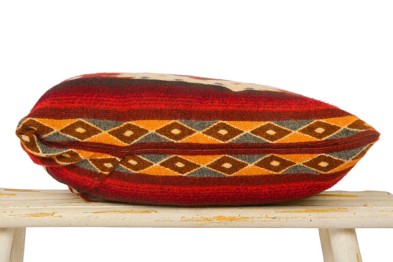 EcuaFina Cushion 60 x 40 cm - double-sided Quilotoa red - including duck feather inner cushion