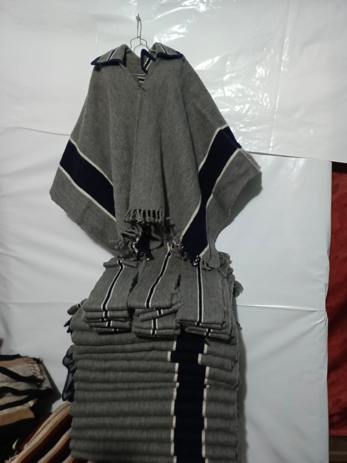 EcuaFina Poncho Chagra - Carpintero