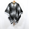 Poncho  Cuadrado  - Black