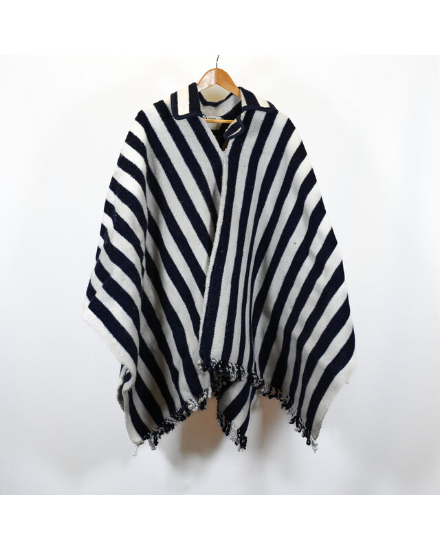 EcuaFina Poncho Chagra - Gallito