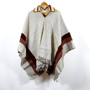 EcuaFina Poncho en Laine Chagra Tangara